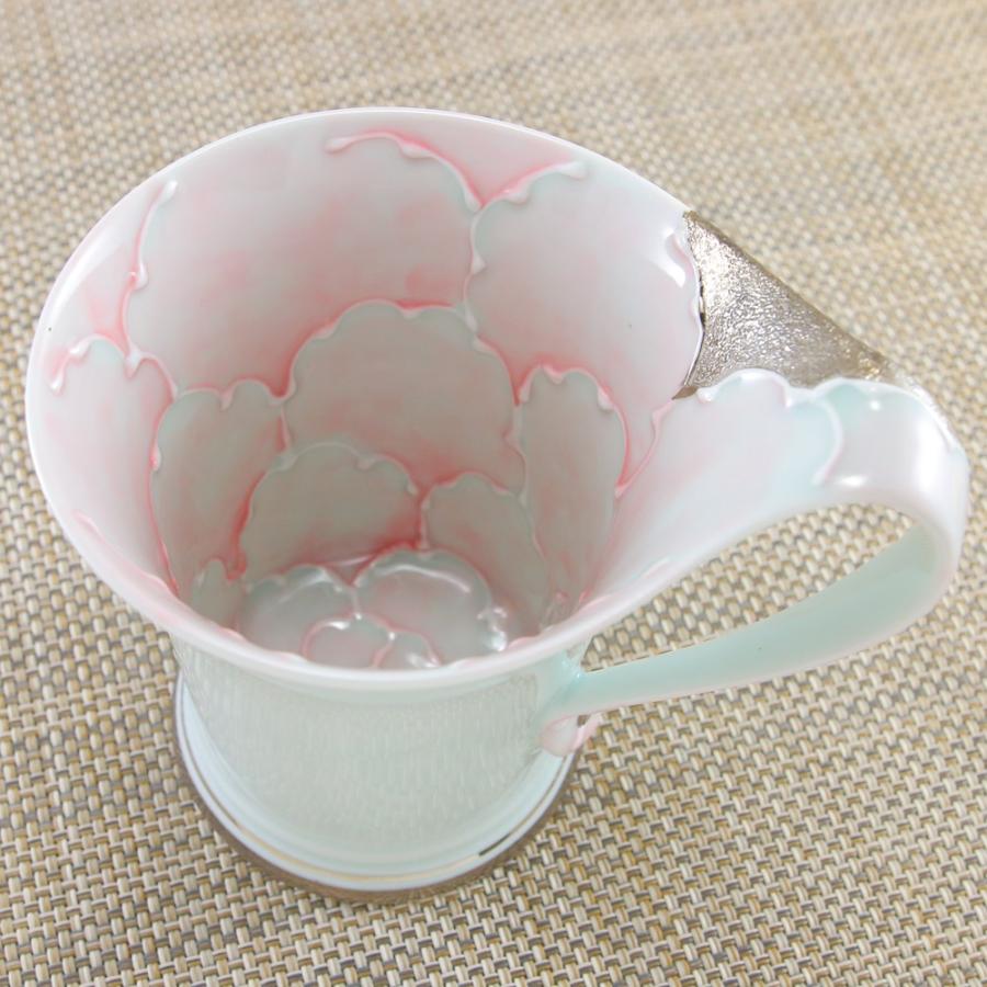 マグカップ 有田焼 プラチナ牡丹マグ(ピンク) 色違いペアあり マグカップ 有田焼 プラチナ牡丹マグ(ピンク) 色違いペアあり