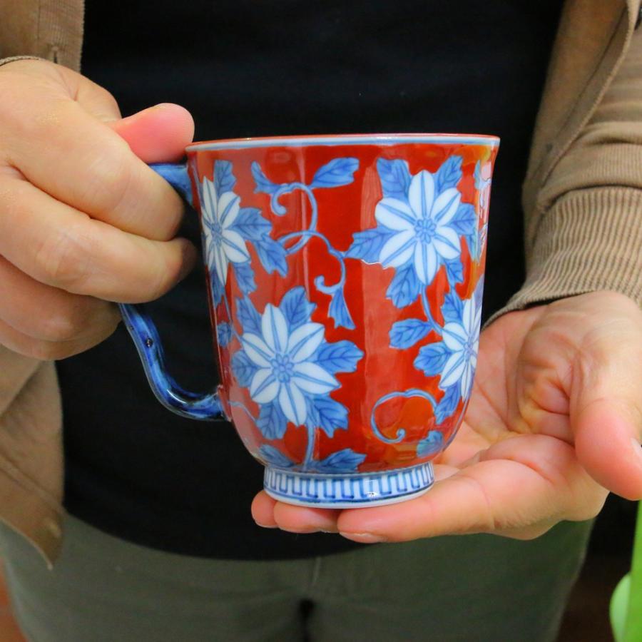 マグカップ 有田焼 波佐見焼 錦鉄仙花マグ（赤） 色違いペアあり テッセン 花柄｜和食器 陶器 三階菱