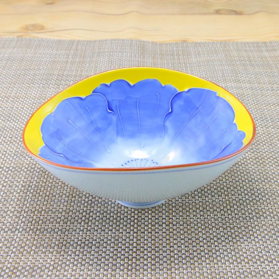 青と金の花柄陶磁器皿 鉢 有田焼 波佐見焼 一珍芙蓉楕円鉢 花柄 楕円鉢 黄色 葉 高級感｜和