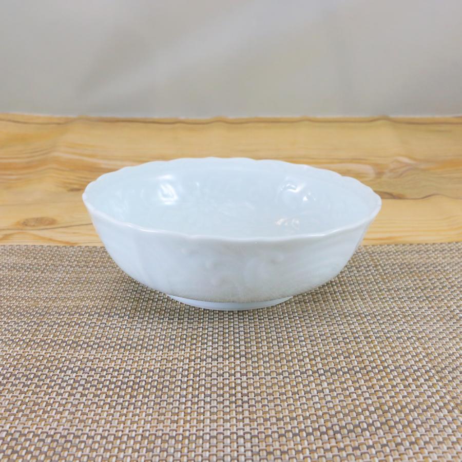 鉢 有田焼 崋山窯 丸鉢 白磁唐草彫鉢（小） 取り皿 ボウル｜和食器