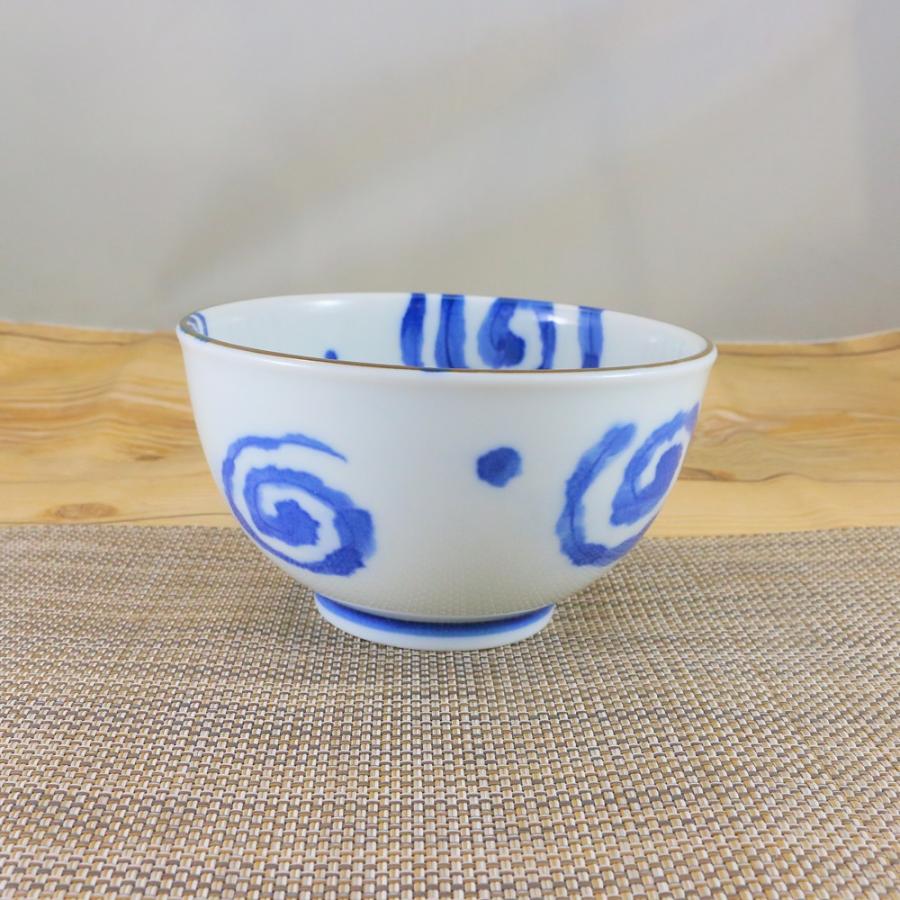 丼（どんぶり） 美濃焼 うず唐草軽量丼（小） 小さめサイズ 唐草模様