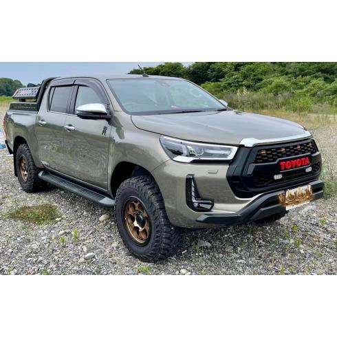 GUN125 HILUX ハイラックス 後期 フロントグリル LED付 グレードX用