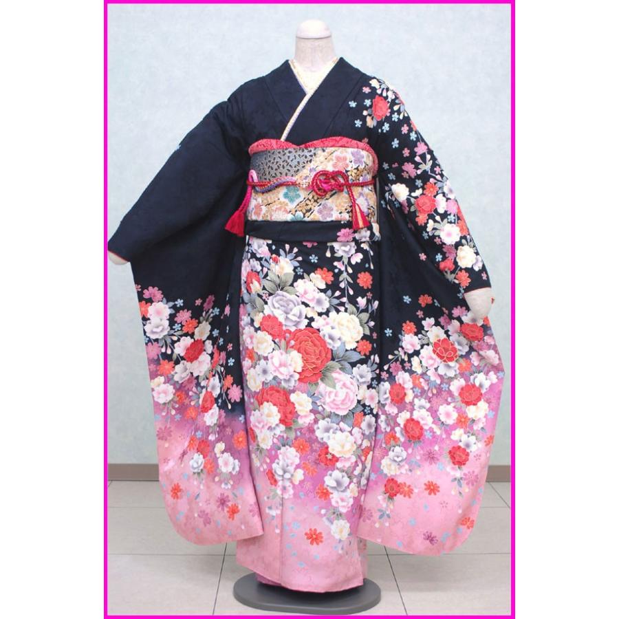 〔成人式レンタル〕振袖レンタルF653　黒地　裾ピンクぼかしに花