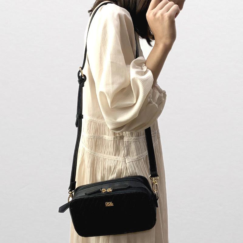セシルマクビー Cecil Mcbee お財布 ショルダーバッグ 2way ハンドバッグ レディース 081 081 はなくら鞄 通販 Yahoo ショッピング