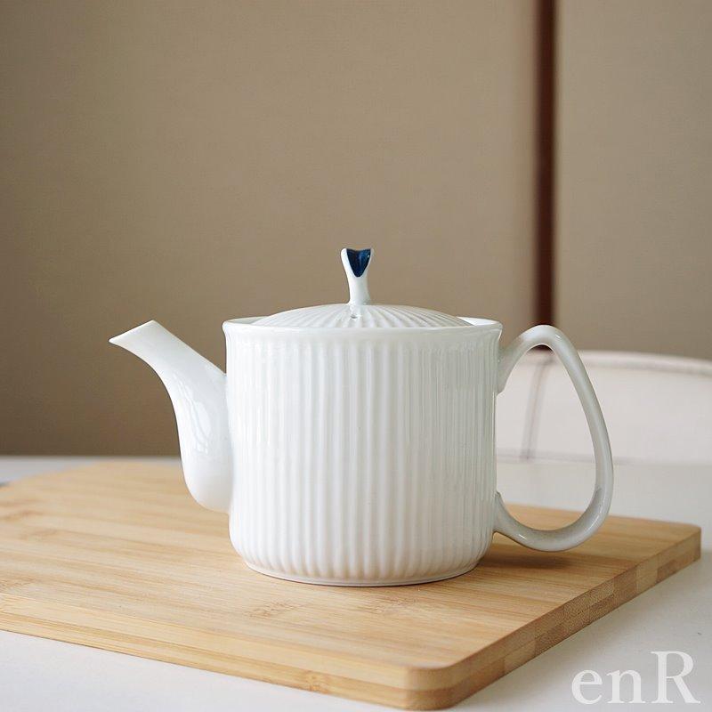 波佐見焼 ポット ティーポット 筋彫 白 OPB おしゃれ かわいい 高級