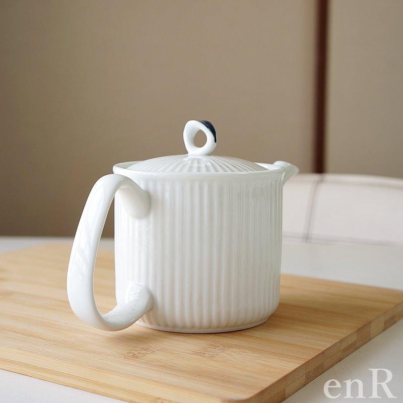 波佐見焼 ポット ティーポット 筋彫 白 OPB おしゃれ かわいい 高級