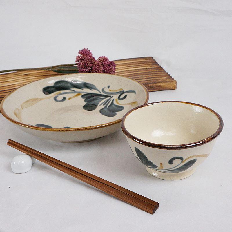 やちむん 皿 食器 角取皿 5寸皿 菊紋唐草ブルー 取皿 中城窯 やちむん 皿 食器 角取皿 5寸皿 菊紋唐草ブルー 取皿 中城窯