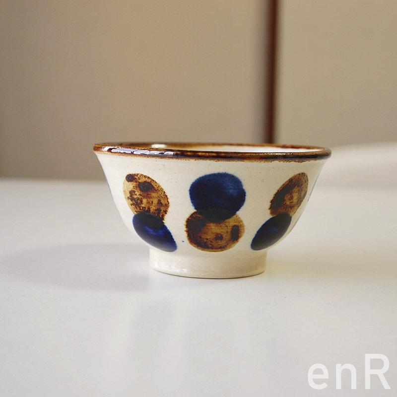 やちむん 茶碗 マカイ 3.8寸 点打_飴+コバルト 中城窯 お茶碗 ちゃわん