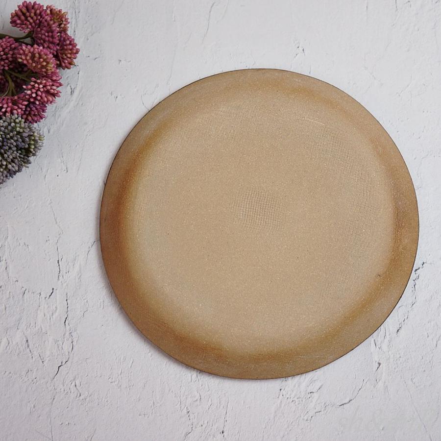 チョコクリーム　　やちむん　7寸皿 やちむん 7寸皿（唐草・3色） | 勝窯 | inoya | Basic Life