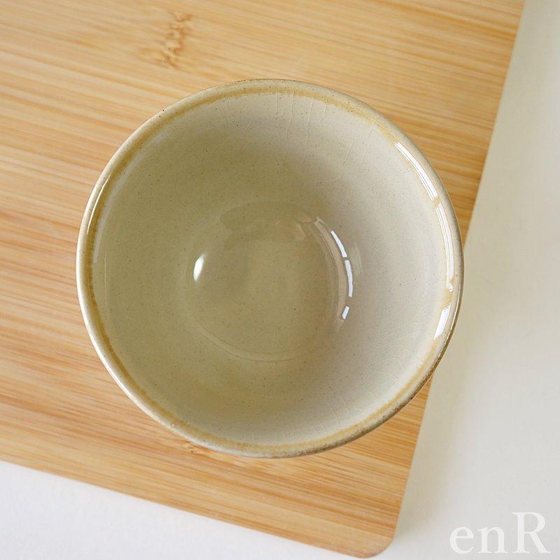 やちむん (沖縄陶器) 3.5寸マカイ ハイビスカス 赤 茶碗 茶わん 食器