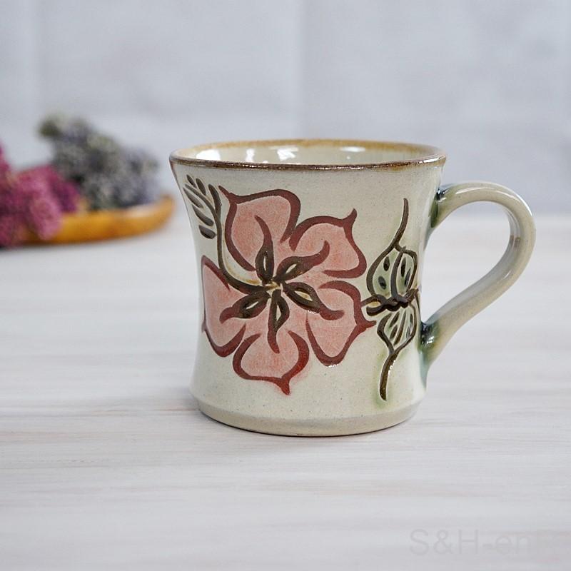 マグカップ おしゃれ やちむん 沖縄陶器 マグ ハイビスカス 線彫り 赤