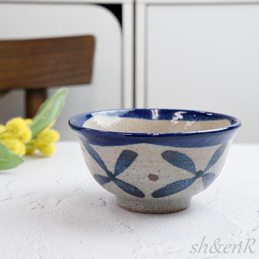 やちむん マカイ 4寸 お茶碗 ご飯茶碗 染付四葉紋 青 おしゃれ