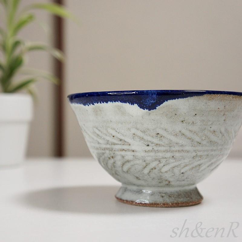 やちむん 茶碗 4寸 マカイ 白鎬連唐草 沖縄 陶器 皿 器 食器 お やちむん 茶碗 4寸 マカイ 白鎬連唐草 沖縄 陶器 皿 器 食器 お