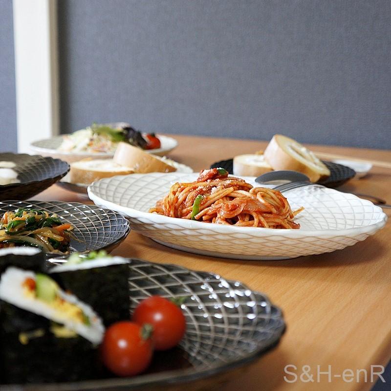 瀬戸焼 楕円皿 ダイヤ 黒 陶器 お皿 パスタ皿 カレー皿 かわいい 瀬戸焼 楕円皿 ダイヤ 黒 陶器 お皿 パスタ皿 カレー皿 かわいい
