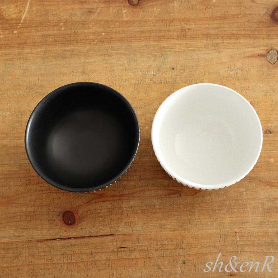 夫婦茶碗 ギフト 有田焼 ペア セット 東原窯 丸十草 黒+白 お茶碗