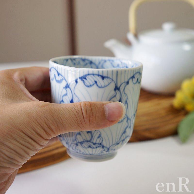 有田焼 ゆのみ ペア セット 内外牡丹 夫婦湯呑 ハレノヒ 大小 ギフト