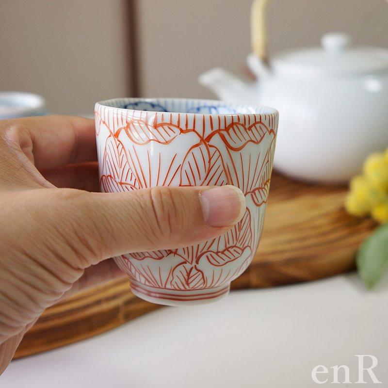 有田焼 ゆのみ ペア セット 内外牡丹 夫婦湯呑 ハレノヒ 大小 ギフト