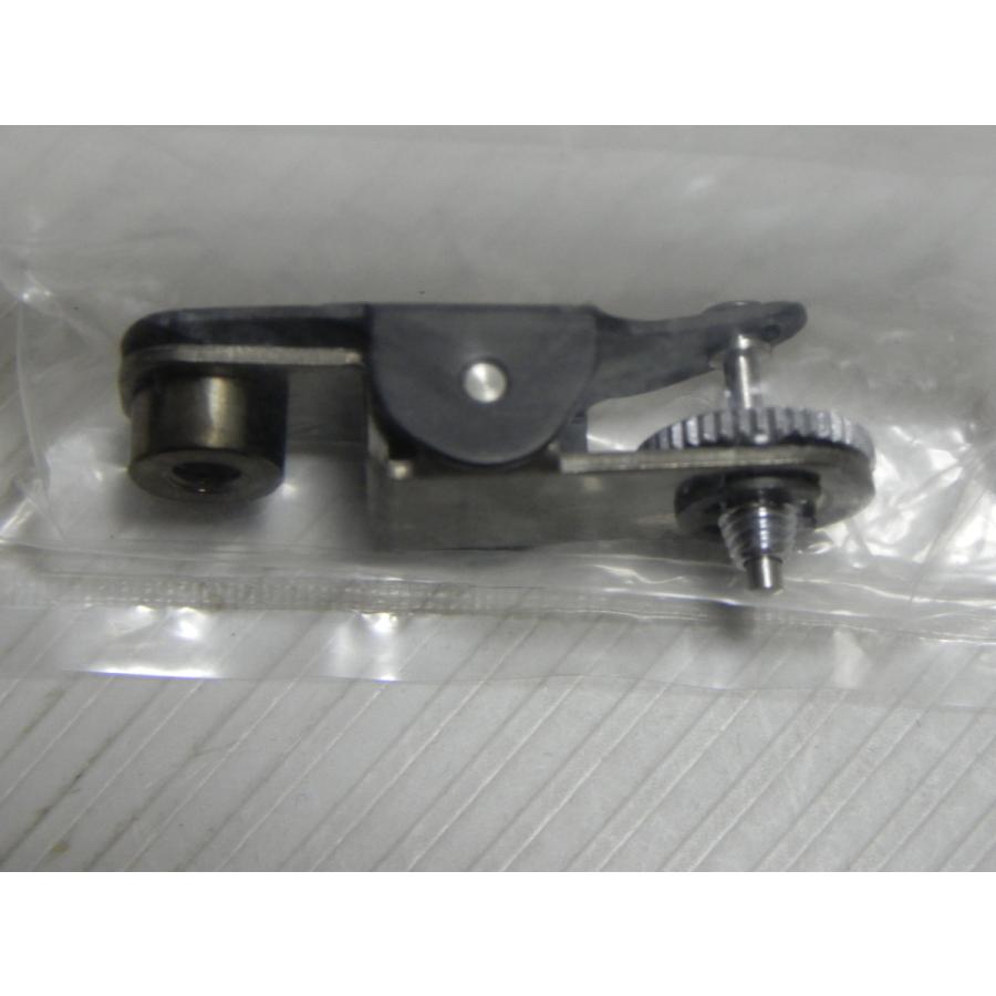 マミヤ レリーズアダプターMAMIYA CABLE RELEASE ADAPTER for RB/RZ 75mm shift lens / 645 PRO 50mm shift lens |  | 02