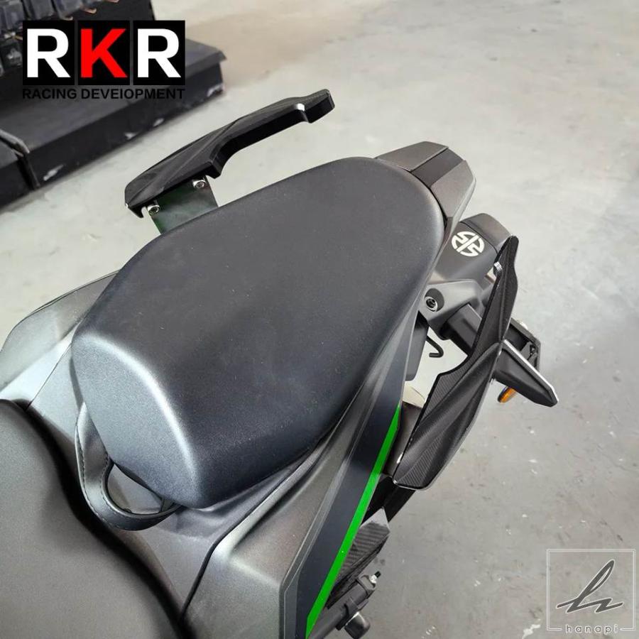 CNCオートバイリアピリオンシートアームレストハンドル厚型テール