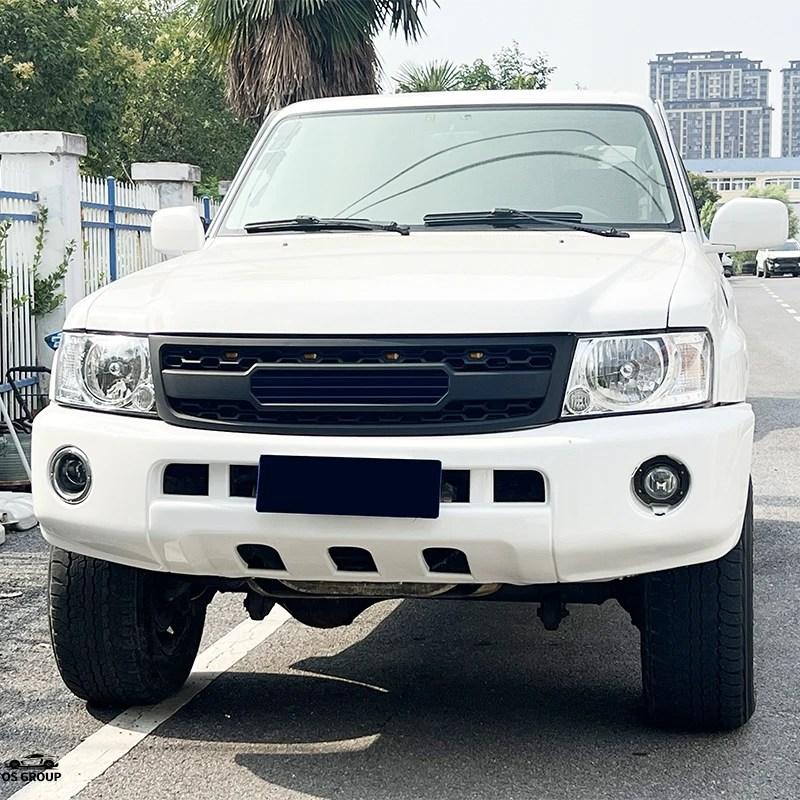 並行輸入品】 フロント グリル ライト ニッサン パトロール Y61 2005年