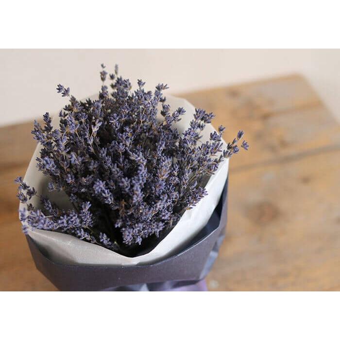 ラベンダーブーケ エレガンス 富良野産ラベンダーの大人かわいいドライフラワーブーケ ラベンダー花束 Fulavel 富良野 花七曜 通販 Yahoo ショッピング