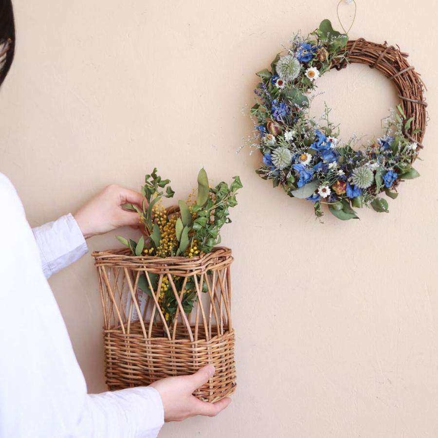 デルフィニュームのハーフムーンリース ◇ ドライフラワー : 富良野