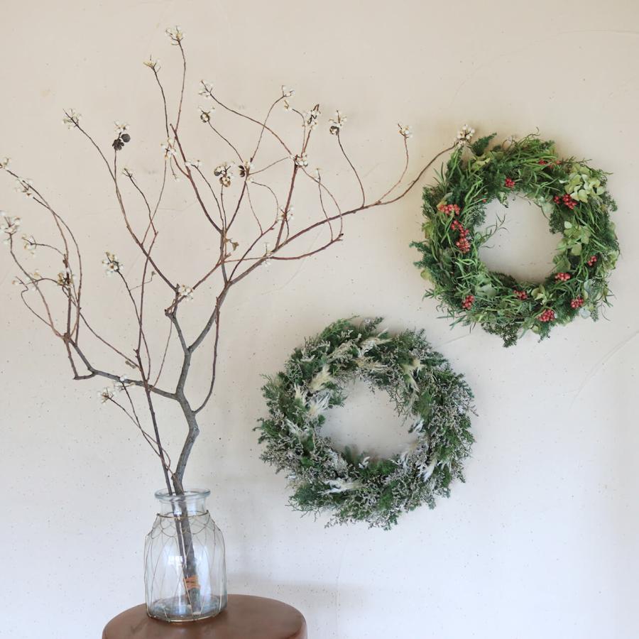 大きめ針葉樹のリース ＊ ホワイト ドライフラワー / 深い森を思わせる