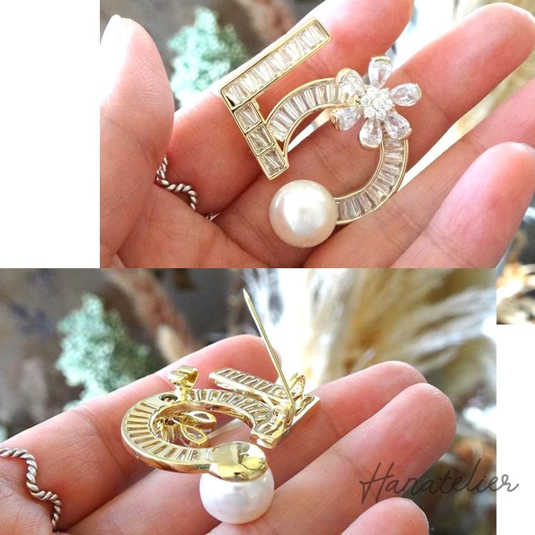 お花がくるくる回る！No5モチーフブローチ・大粒パール＆回るフラワー