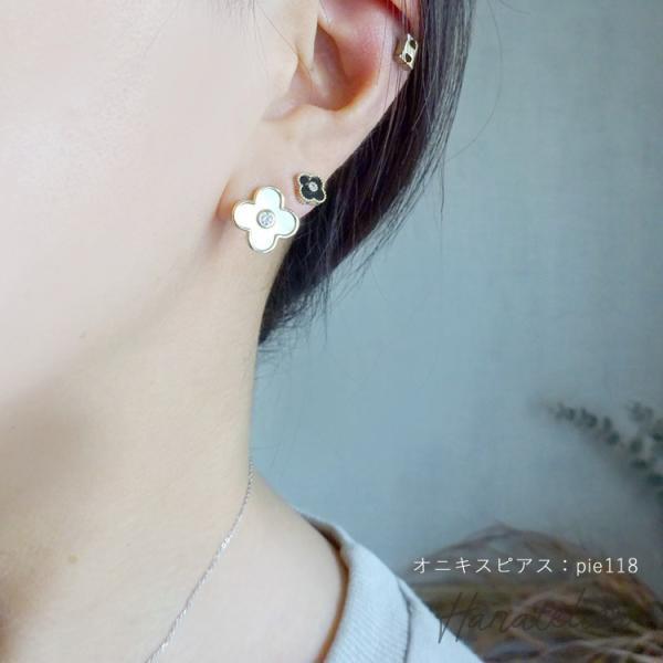 ピアス 天然シェルの中央キュービックジルコニアinクローバーピアス