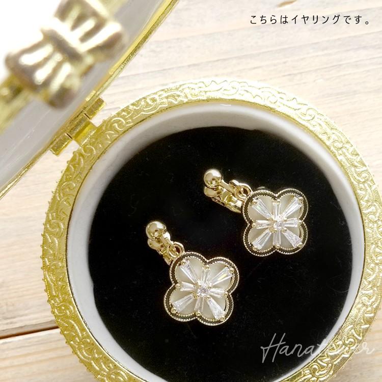 ブラック縁取りクローバー・キュービックジルコニアのフープタッチ