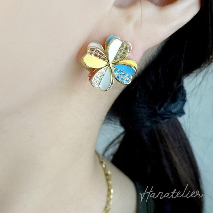 マルチカラーフラワーのピアス クローバーピアス pie315 【イヤリング