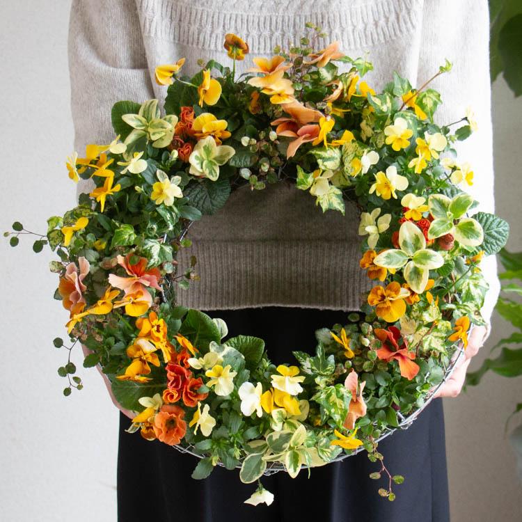 人工花の円形リース プリザーブドフラワー｜ピンクとブルーの幸せ色のリース｜色褪せること