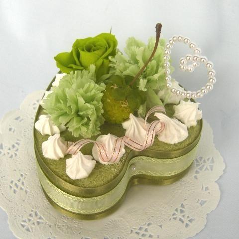プリザーブドフラワーケーキ ハート ギフトケース付き☆ プリザーブドフラワー抹茶ケーキハート型送料無料ケースに入れて4,980