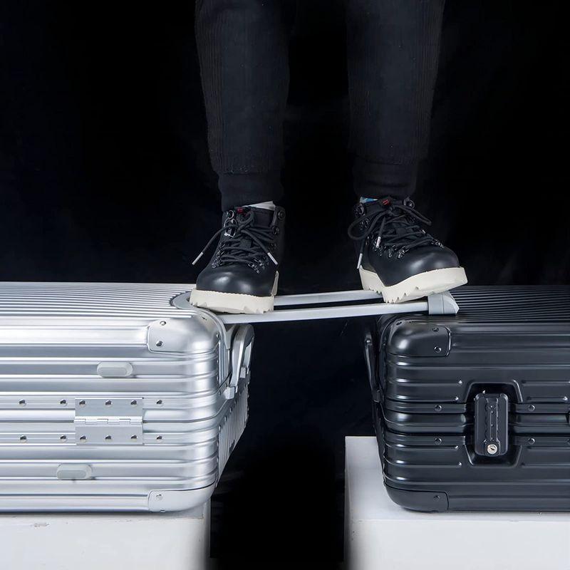 超ポイントバック祭】 Yuweijie スーツケース 軽量アルミ製 シルバー