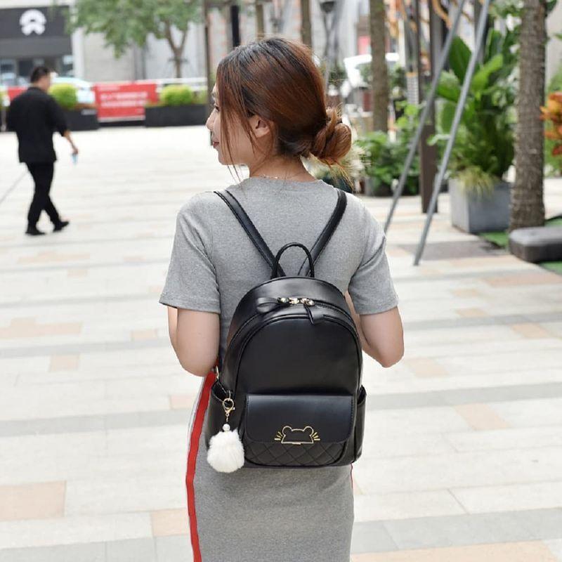 リュック レディース 小さめ リュックサック 女の子 レザー かわいい 大容量 猫金具 Black 日本未入荷