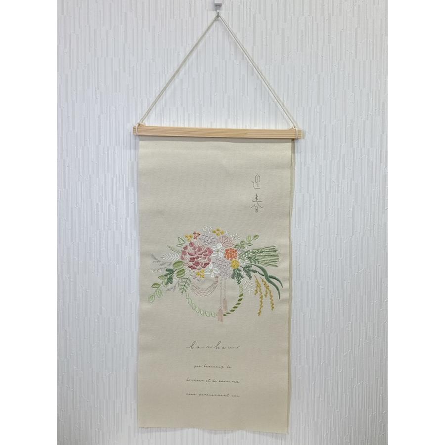 刺繍タペストリー お正月飾り NO.NY429−L しめ縄飾り 花 パステル 