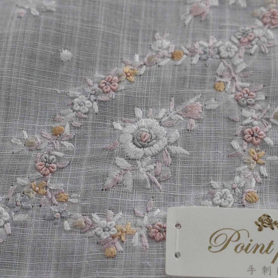 ポワンポワン ベトナム手刺繍 ハンカチ 花かざり 4203 : ハンカチーフ