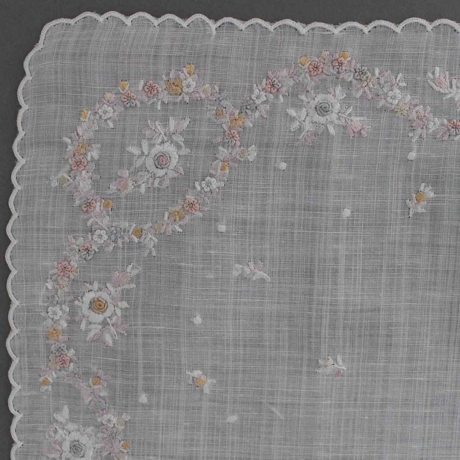 【送料無料】ポワンポワン　ベトナム手刺繍　ハンカチ　花かざり　4203 ポワンポワン ベトナム手刺繍 ハンカチ 花かざり 4203 : ハンカチーフ