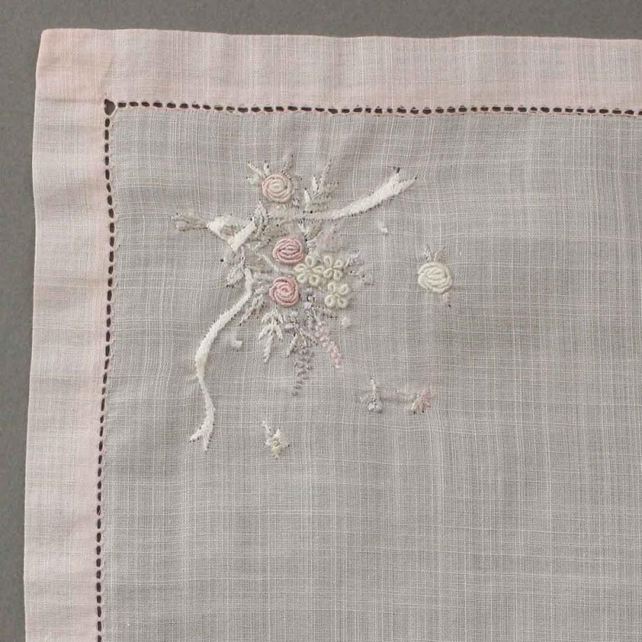 【送料無料】ベトナム手刺繍ハンカチ　花　6508　ピンク ベトナム手刺繍ハンカチ 花 6508 ピンク : ハンカチーフギャラリー