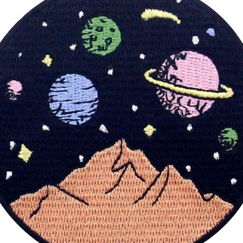 銀河宇宙シーンのある山刺繍のバッジのアイロン付けまたは縫い付けるワッペン｜hands-select-market｜05