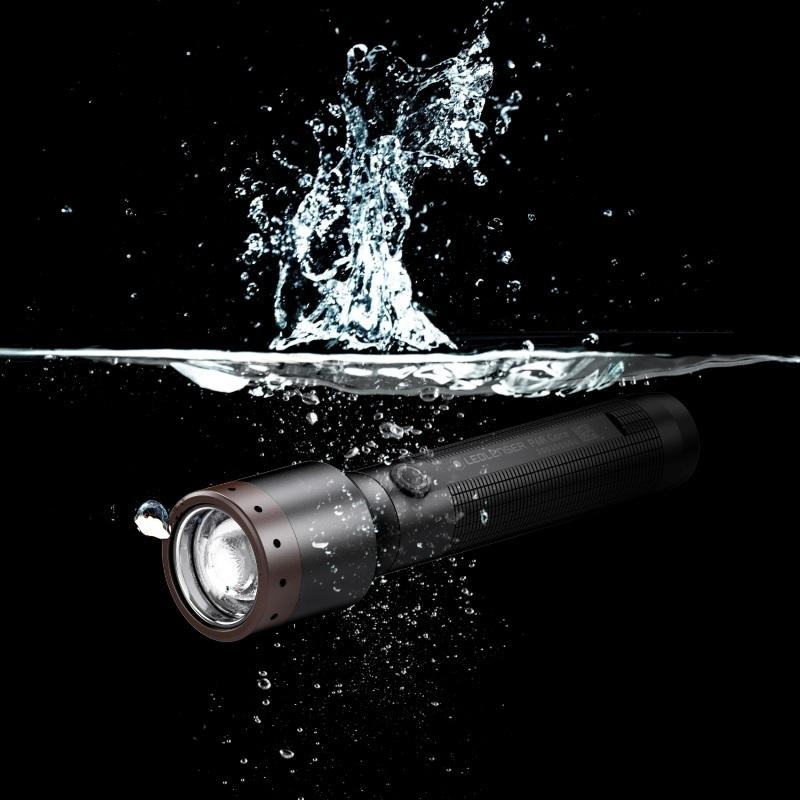 LED LENSER レッドレンザー 充電式LEDライト P6R Core 502179 900ルーメン 距離240m_6