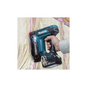 マキタ（makita） 18V充電式タッカ［10mm幅］ST121DZK [本体+ケース付