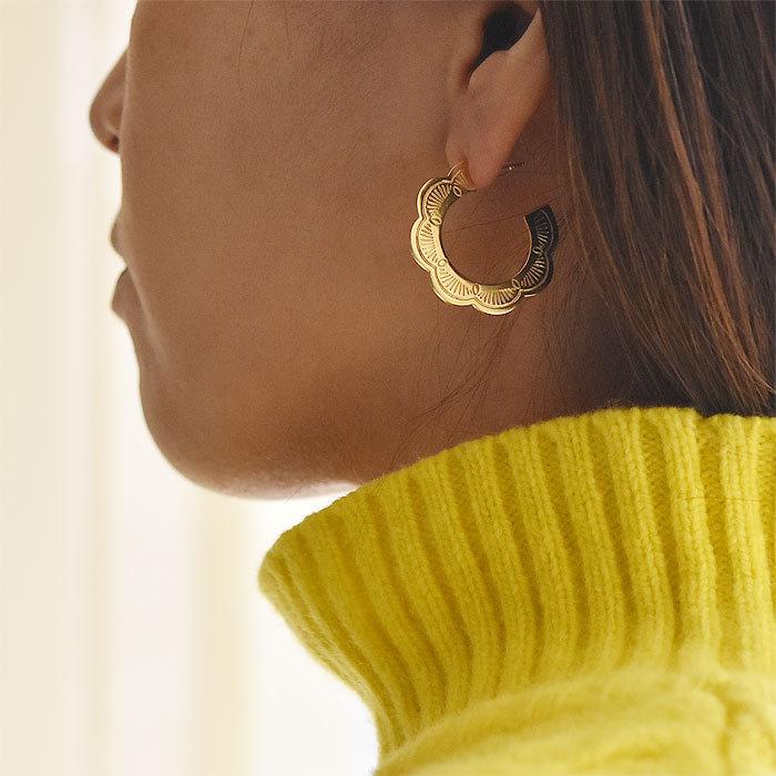 chibi jewels チビジュエルズ ネイティブ ライン デザイン 花 フラワー プレート フープ ピアス 14金仕上げ Native Flower Hoop Earrings Gold Plated_2