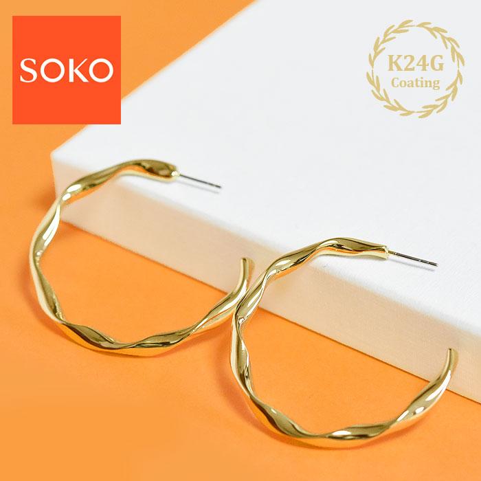 待望の最新作】≪SOKO≫ ソコ ツイスト ねじれ デザイン ゴールド 