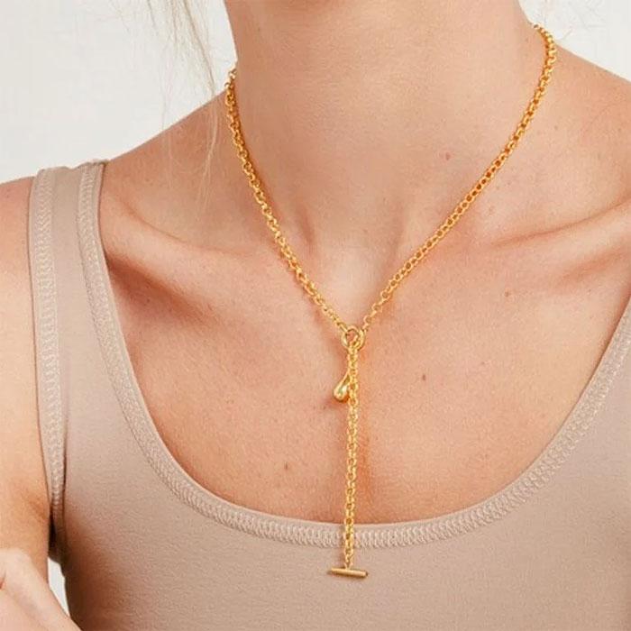 ≪SOKO≫ ソコ ティアドロップ チャーム マンテル ラリエット ネックレス 24金 ゴールドコーティング Delicate Dash Necklace (Gold)の画像