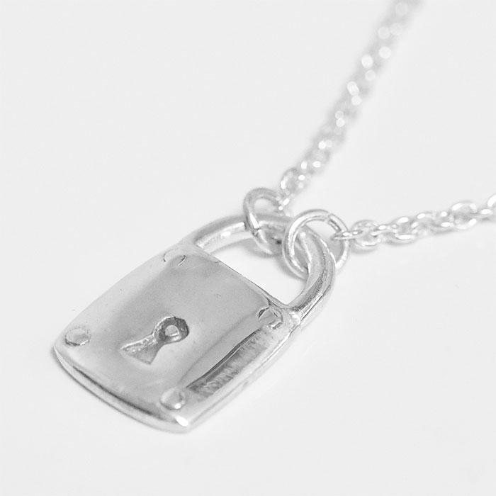 ≪STASH JEWELLERY≫ スタッシュジュエリー 手彫り キーロック シルバー ネックレス ラッキーモチーフ SV925 Sid Padlock Necklace (Silver)の画像
