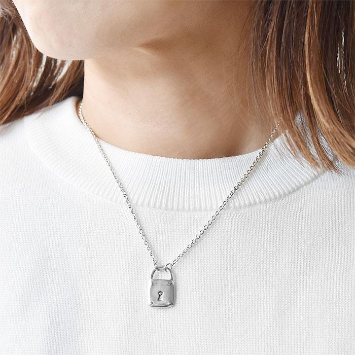 ≪STASH JEWELLERY≫ スタッシュジュエリー 手彫り キーロック シルバー ネックレス ラッキーモチーフ SV925 Sid Padlock Necklace (Silver)の画像