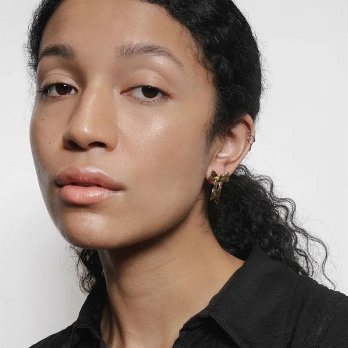 ≪WOLF CIRCUS≫ ウルフサーカス リボン モチーフ スタッズ ピアス ゴールド 14金仕上げ Ruby Studs (Gold) | Wolf Circus | 04