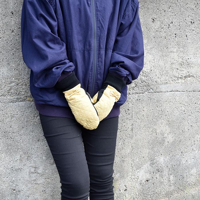 手袋 レディース 防風 ミトン キルティング リボン ニットカウス 裏ボア すべり止め メール便送料無料 発熱 保温 暖かい 柔らかい かわいい 通勤 通学 |  | 10