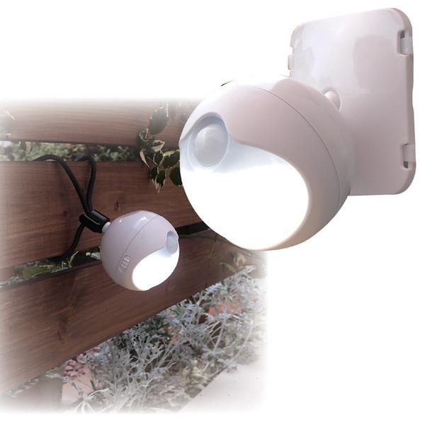 防雨 LED センサーライト 約9×8.6cm モード切替 単3乾電池式 連続点灯約70時間 玄関 入口 エントランス 屋内 室外 防犯対策 | 